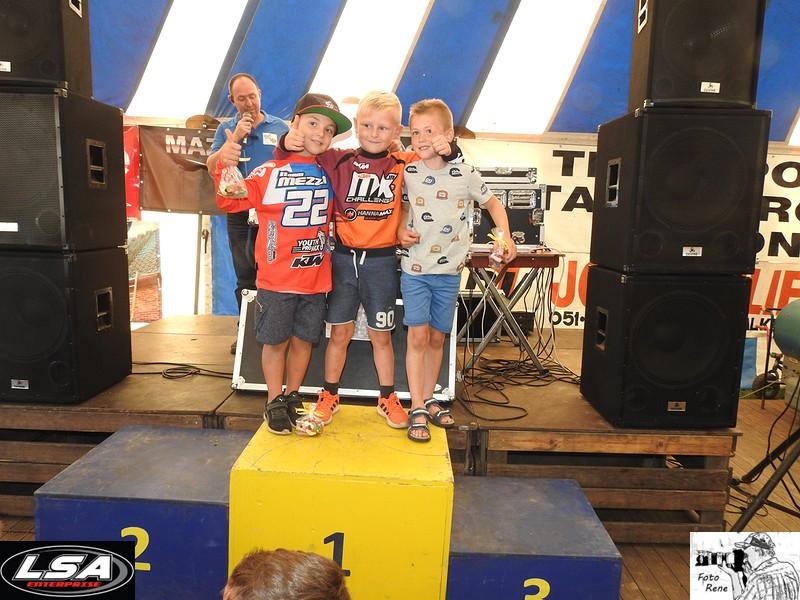 podium (2)-broechm